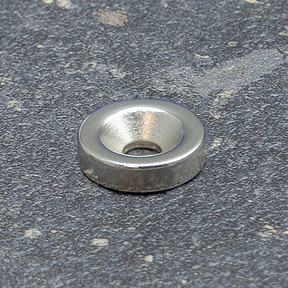 Neodymium Countersunk Disks 15mm x 4mm (4.5mm Hole) N35